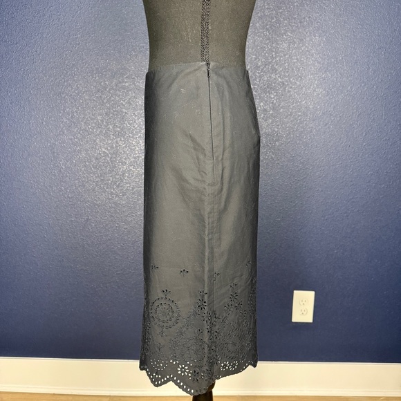 Banana Republic Black Pencil Skirt with Eyelet Embroidery, Size 0 - Picture 3 of 10